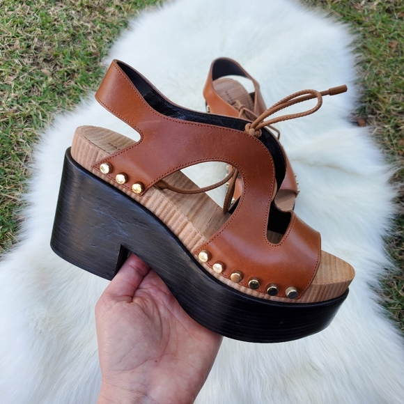 balenciaga platform clogs